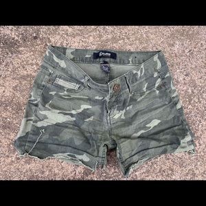 camo shorts